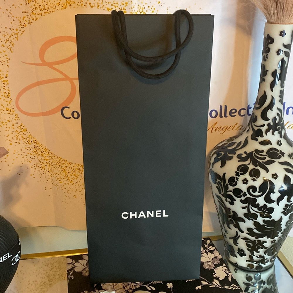CHANEL GIFT BAG